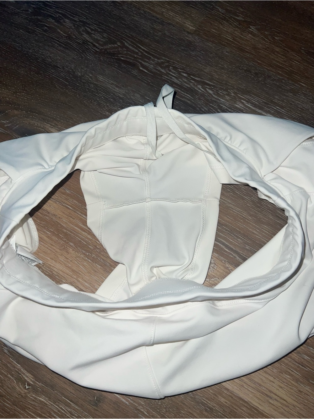 Old Navy White Women's Athletic Drawstring Shorts - Picture 4 of 4